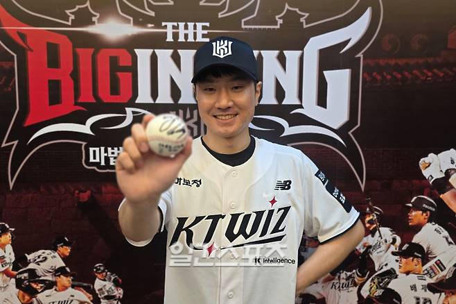 21일 수원 KT위즈파크에서 만난 2026 밀라노-코르티나 동계패럴림픽 스노보드 동메달리스트 이제혁. 수원=윤승재 기자