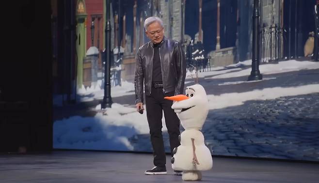 엔비디아의 GTC 2026에 디즈니 '겨울왕국'의 올라프가 등장했다. 엔비디아 옴니버스 기반 시뮬레이션으로 구동하는 피지컬 AI다. 올라프는 전시회장을 걸어다니며 실시간으로 대화할 수 있다. 사진 엔비디아