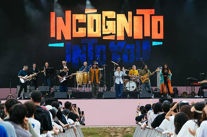 지난해 서울재즈페스티벌 무대에 섰던 인코그니토. [사진 프라이빗커브]