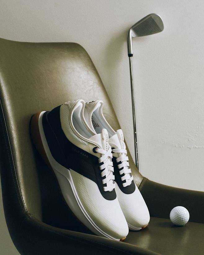 26SP 콜한 골프화. (주)카네