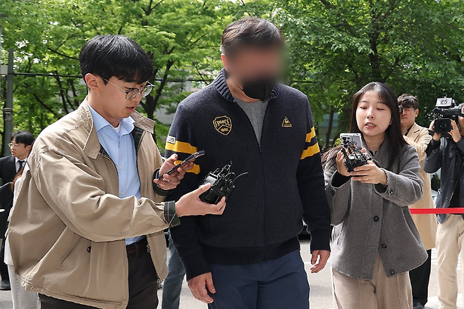 '뇌물공여 혐의' 인플루언서 남편, 영장실질심사 출석 / 사진=연합뉴스