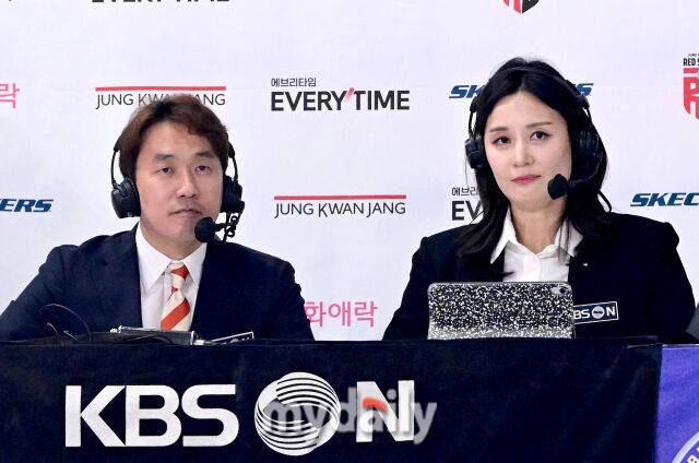 신승준 KBSN 아나운서와 표승주 해설위원./대전 = 유진형 기자
