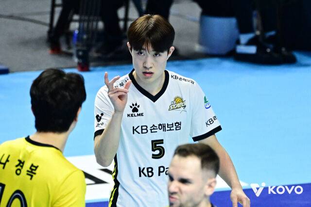 KB손해보험을 떠나 OK저축은행으로 향하는 김도훈./KOVO