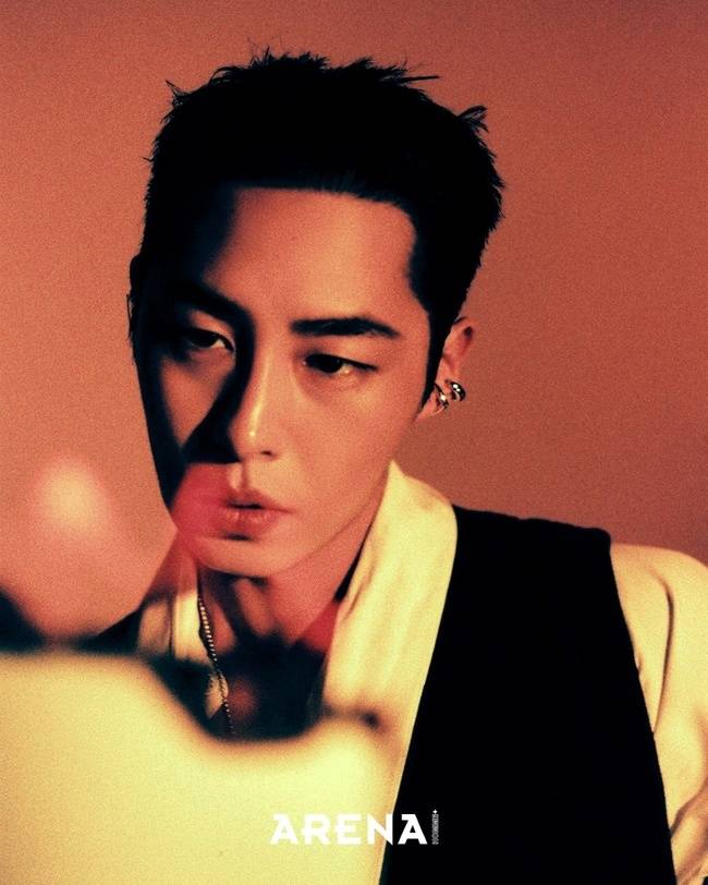 사진=아레나 옴므 플러스