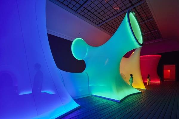 알렉산드라 카수바, 스펙트럼 통로, 1975, 2023년 뮌헨 하우스 데어 쿤스트에서 재구성 (사진 제공=리움미술관)