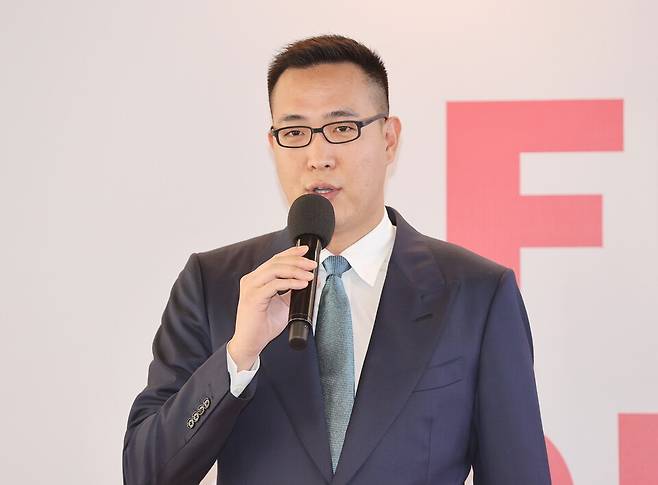 2023년 6월 서울 강남구 파이브가이즈에서 열린 기자간담회에서 김동선 한화갤러리아 전략본부장이 인사말을 하고 있다. ⓒ연합뉴스