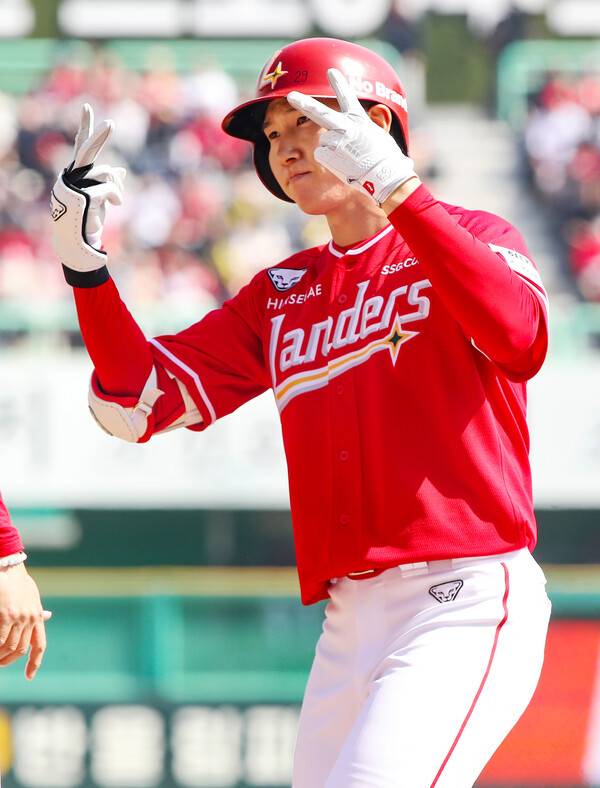 박성한의 맹타(사진=SSG)