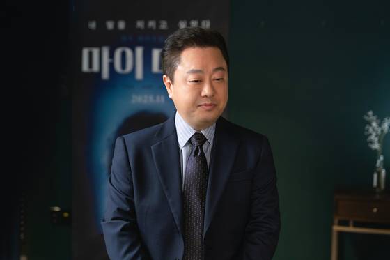 '모두가 자신의 무가치함과 싸우고 있다' 박수영