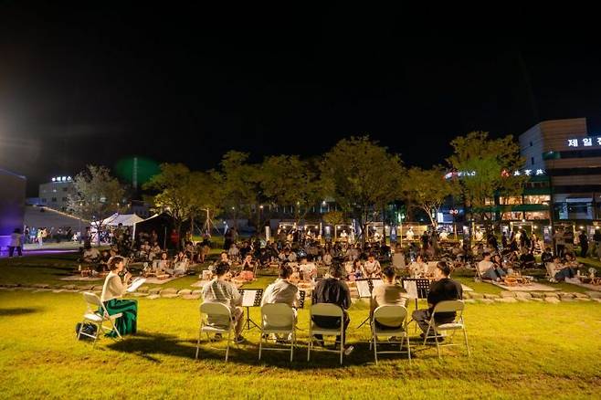 [사진 제목=진주시] 남강별밤피크닉 사진