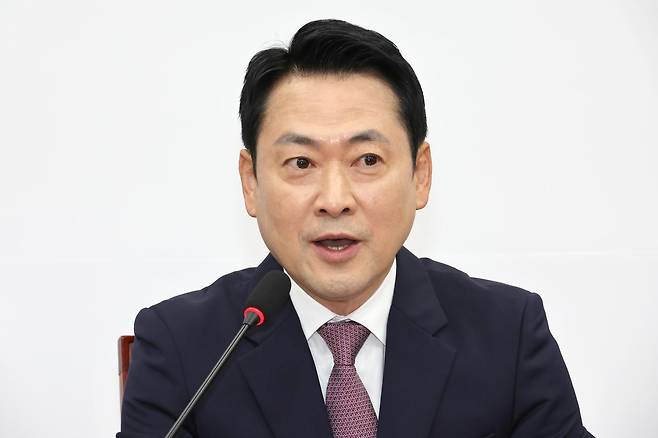 장동혁 국민의힘 대표가 23일 오전 서울 여의도 국회에서 열린 최고위원회의에서 발언을 하고 있다. 2026.04.23 뉴시스