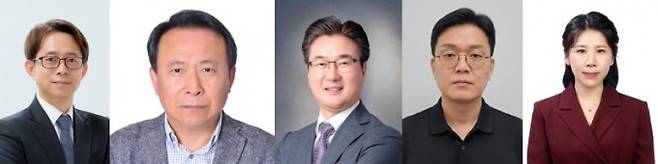 왼쪽부터 김희식 생명연 센터장, 남승일 전 극지연구소 책임연구원, 이우영 연세대 교수, 이현수 IBS 부연구단장, 차미영 KAIST 교수. 과총 제공