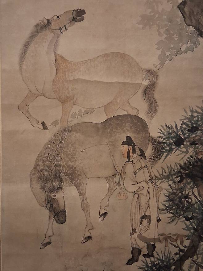 19세기 말 대가 장승업의 말 그림 연작 ‘팔준도’의 1폭 ‘어자조련’ 세부. 을사늑약 뒤 자결한 중신 민영환의 애장품이었는데, 1937년 여흥 민씨 일가의 소장품이 경매에 나왔을 때 간송이 당시 거액인 700원을 주고 사들였다. 노형석 기자