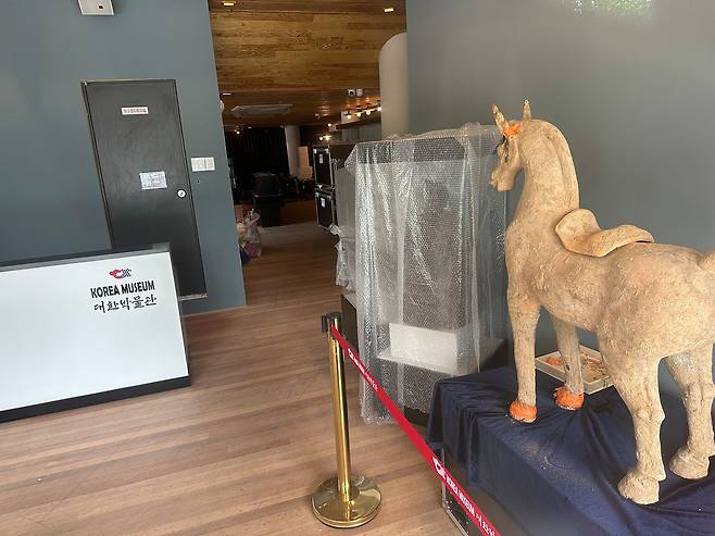 ‘대한박물관’에는 중국사에 등장하는 병마용(말 모양 토기)으로 추정되는 전시물이 놓여있었다. 한찬우 기자