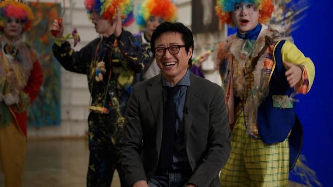 서울 세종문화회관 미술관에서 열리고 있는 '박신양의 전시쑈: 제4의 벽'. 민음사 제공