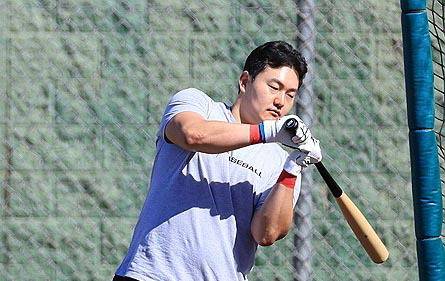 울산 웨일즈에 입단하는 최지만. 연합뉴스