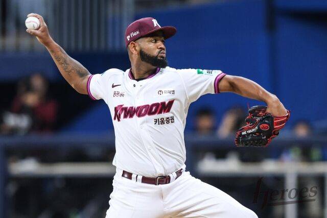 알칸타라가 22일 서울 고척스카이돔에서 열린 NC 다이노스전서 역투하고 있다./키움 히어로즈 제공