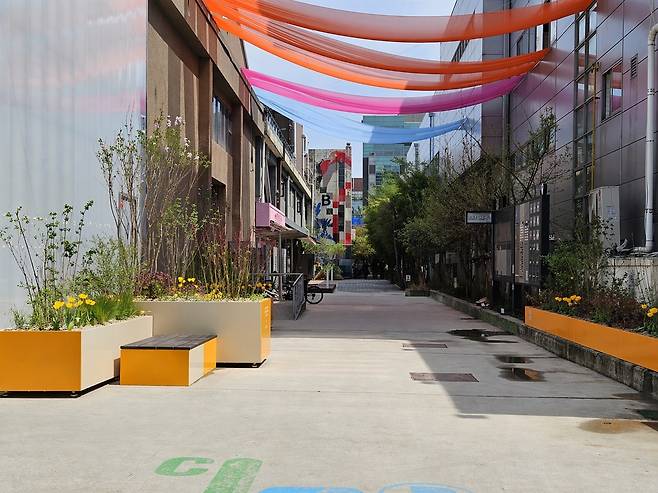 서울 성동구 성수동에 조성된 선형정원. [서울시 제공]