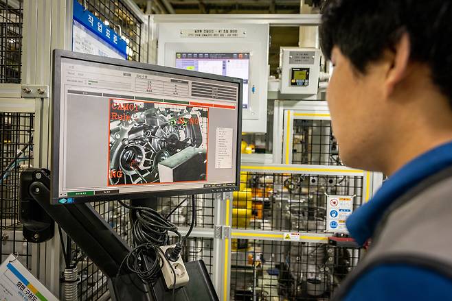 현대트랜시스가 자체 개발한 AI 플랫폼 타다 스마트 설루션이 서산 공장에 적용된 모습.  [현대트랜시스 제공]