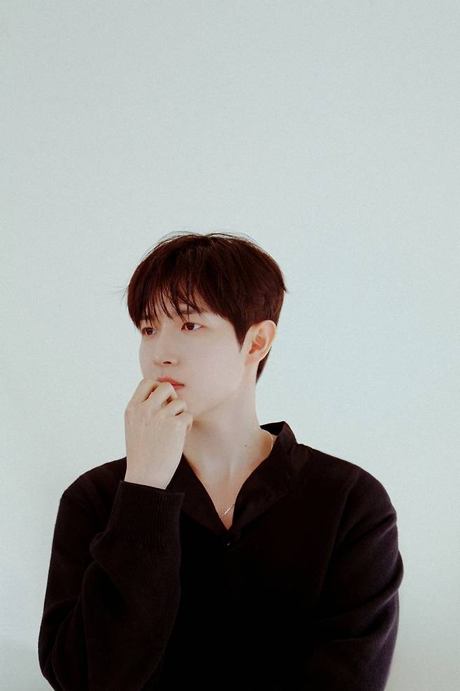 김재환은 신곡 '지금 데리러 갈게'에 100점 만점 중 90점을 줬다. 웨이크원 제공