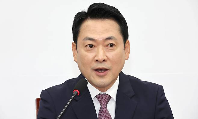 장동혁 국민의힘 대표가 23일 오전 서울 여의도 국회에서 열린 최고위원회의에서 발언을 하고 있다. 뉴시스