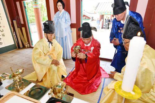 ◇(사)운곡학회는 23일 원주 창의사에서 ‘제21회 운곡제’를 봉행했다.