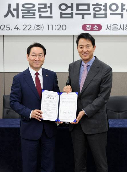 오세훈(오른쪽) 서울시장과 유정복 인천시장 (사진=뉴시스)