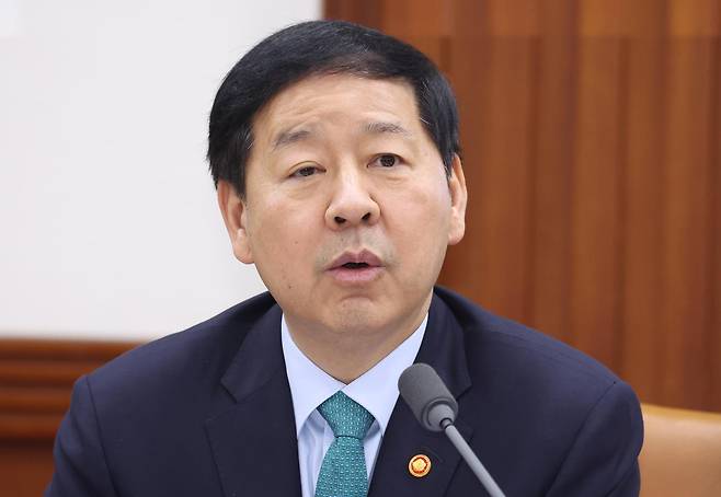 구윤철 경제부총리 겸 재정경제부 장관이 24일 오전 서울 종로구 세종대로 정부서울청사에서 열린 비상경제본부회의 겸 경제관계장관회의 겸 국가창업시대 전략회의에서 모두 발언을 하고 있다. 2026.4.24 ⓒ 뉴스1