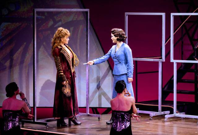 뮤지컬 '렘피카'에서 렘피카는 사랑에 얽매이지 않고 스타 화가로서 이름을 남기겠다는 욕망을 충실히 따른다. 놀유니버스 제공