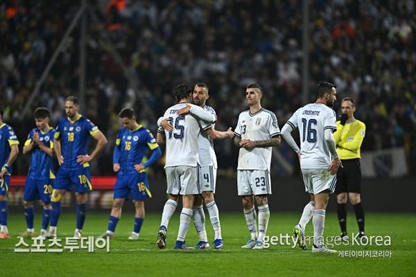 이탈리아 대표팀(오른쪽) / 사진=Gettyimages 제공
