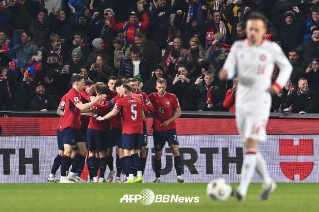 2026 FIFA 북중미 월드컵 유럽 플레이오프에서 덴마크를 꺾고 20년 만에 월드컵 본선에 진출, 한국이 속한 조별리그 A조로 향하게 된 체코 대표팀. /AFPBBNews=뉴스1