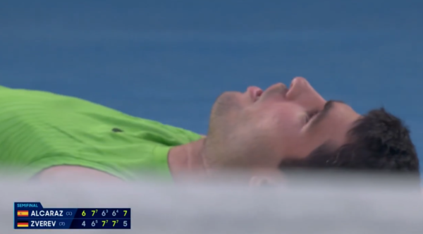 탈진한 알카라스(사진=호주오픈 SNS)