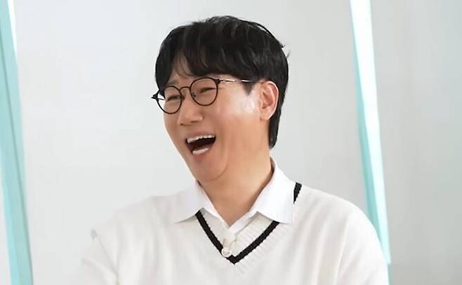 지석진이 받았다는 세 가지 시술은 고주파와 초음파 에너지를 통해 피부의 노화를 늦출 수 있다. 사진=유튜브 채널 'TEO 테오'