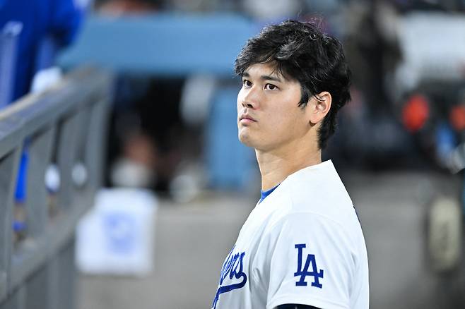 Apr 24, 2026; Los Angeles, California, USA;  Los Angeles Dodgers two-way player Shohei Ohtani (17) looks on during the seventh inning against the Chicago Cubs at Dodger Stadium. Mandatory Credit: William Liang-Imagn Images







<저작권자(c) 연합뉴스, 무단 전재-재배포, AI 학습 및 활용 금지>