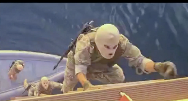 이란 국영TV가 혁명수비대가 선박을 나포했다고 발표하며 공개했다고 알려진 영상. X 캡쳐