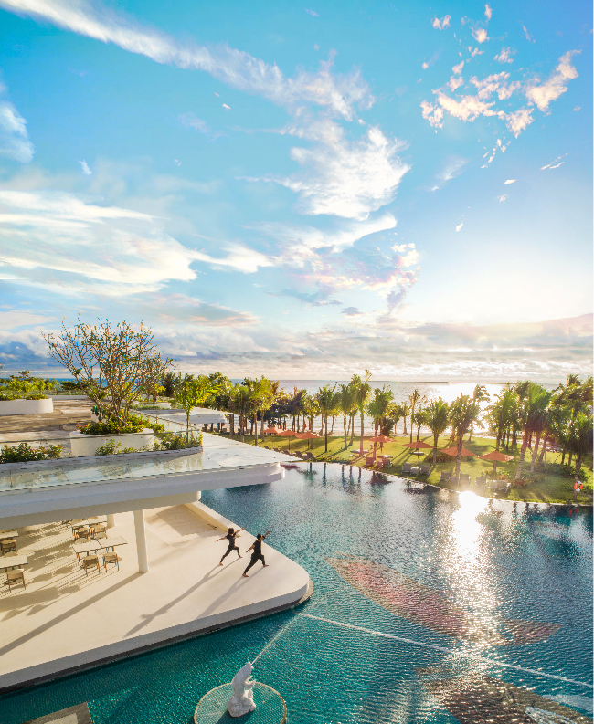 A view of the pool at Premier Residences Phu Quoc Emerald Bay (Sun Group)
