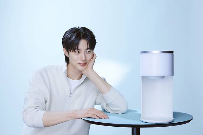 SK인텔릭스는 배우 변우석을 모델로 기용했다. 회사측은 “리딩기업으로서의 입지 강화”를 꾀한다고 밝혔다. [SK인텔릭스]