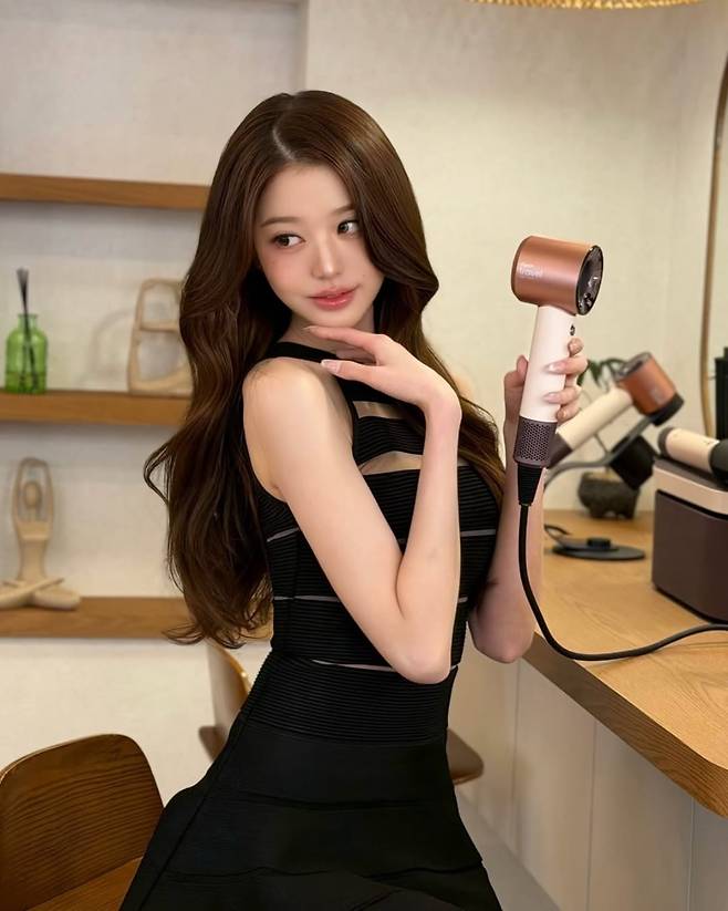 사진 = 장원영 인스타그램