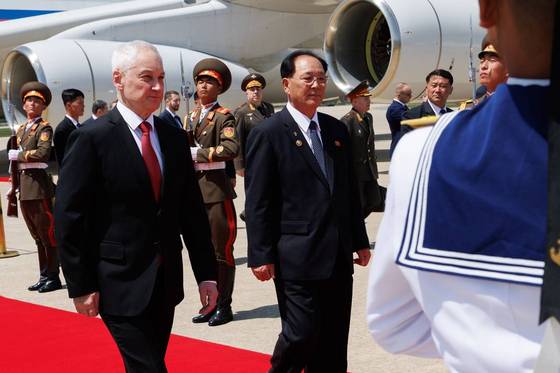 방북한 안드레이 벨로우소프 러시아 국방장관. 〈사진=주북러시아대사관 텔레그램〉