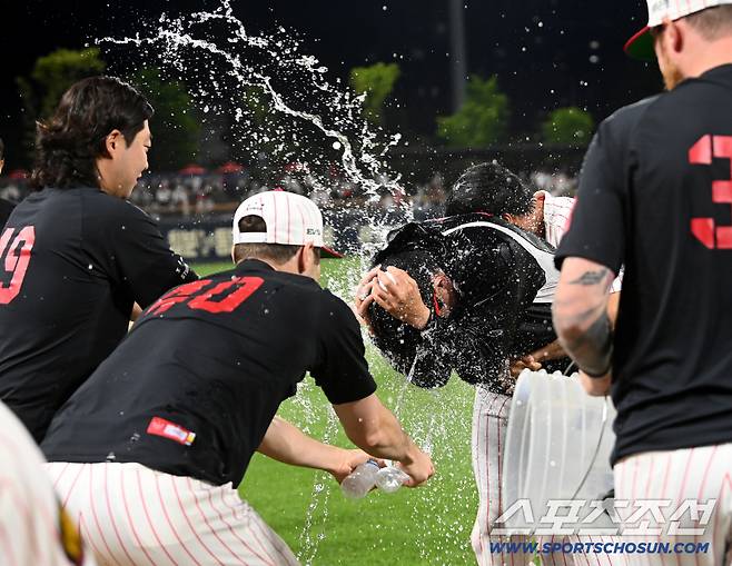 김범수와 네일도 가세