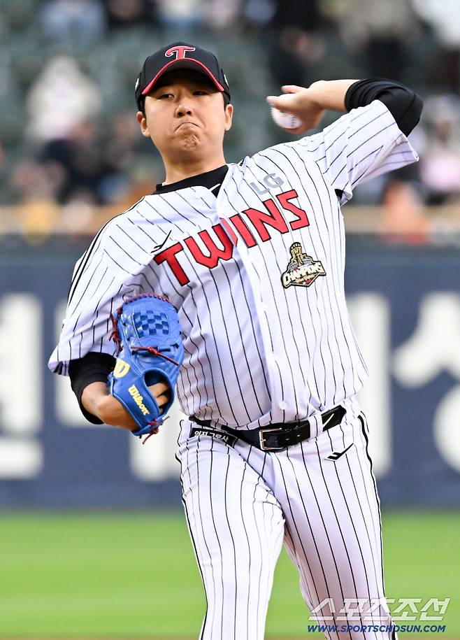 21일 잠실구장에서 열린 LG와 한화의 경기. LG 송승기가 역투하고 있다. 잠실=박재만 기자 pjm@sportschosun.com/2026.04.21/