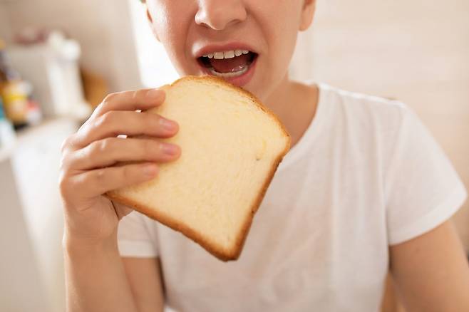 입맛이 없거나 시간이 부족한 아침에는 빵으로 간단히 식사를 대신하는 경우가 많다./사진=클립아트코리아