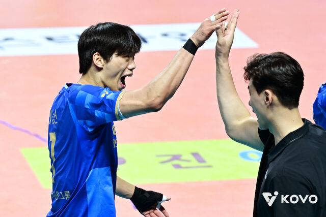 우리카드 이상현이 잠시 코트를 떠난다./KOVO