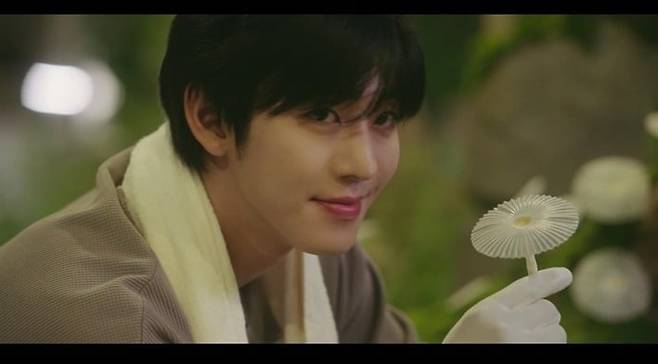 안효섭의 활약이 눈길을 끌고 있다./사진=SBS 방송 화면 캡처