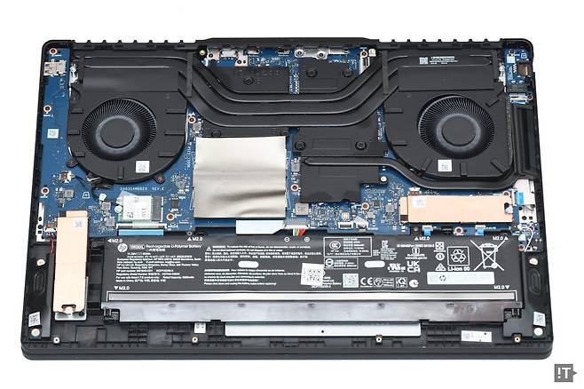 HP 오멘 17의 내부 구성 / 권용만 기자