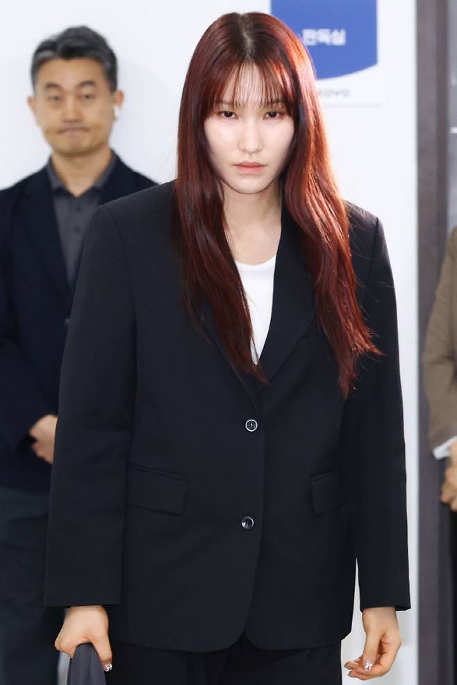 음주운전으로 물의를 빚은 프로배구 세터 안혜진이 27일 오전 서울 마포구 한국배구연맹(KOVO)에서 열린 상벌위원회에 출석하고 있다. 사진=연합뉴스