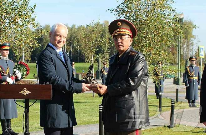 (평양 노동신문=뉴스1) = 안드레이 벨로우소프 러시아 국방장관. [국내에서만 사용가능. 재배포 금지. DB 금지. For Use Only in the Republic of Korea. Redistribution Prohibited] rodongphoto@news1.kr