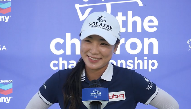 윤이나가 셰브론 챔피언십을 공동 4위로 마친 뒤 인터뷰하고 있다. LPGA 홈페이지