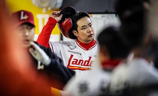 ▲ 이번 2군행에서 남은 시즌의 동력을 만들어야 하는 김재환 ⓒSSG랜더스