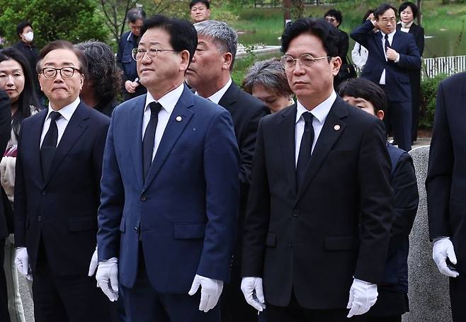 김영훈 고용노동부 장관(맨 오른쪽) 연합뉴스