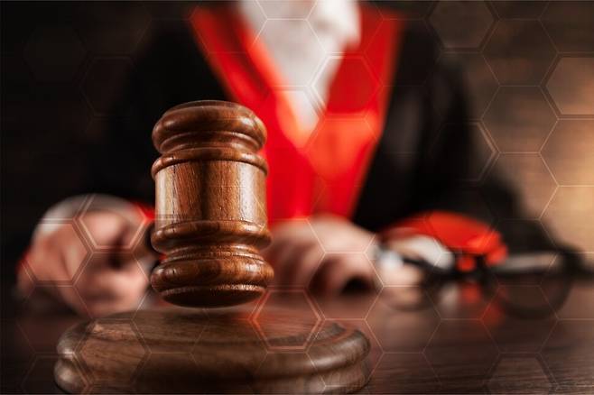 ‘수사 부담을 주지 않고 소년 문제를 해결’하기 위한 통고제도가 ‘다루기 힘든 아이들’을 시설 밖으로 내보내는 수단으로 활용되기도 한다. 게티이미지뱅크